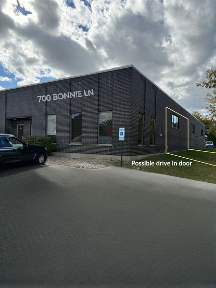 More Photos Of 700-750 Bonnie Ln, Elk Grove Village Industrial For Sale
