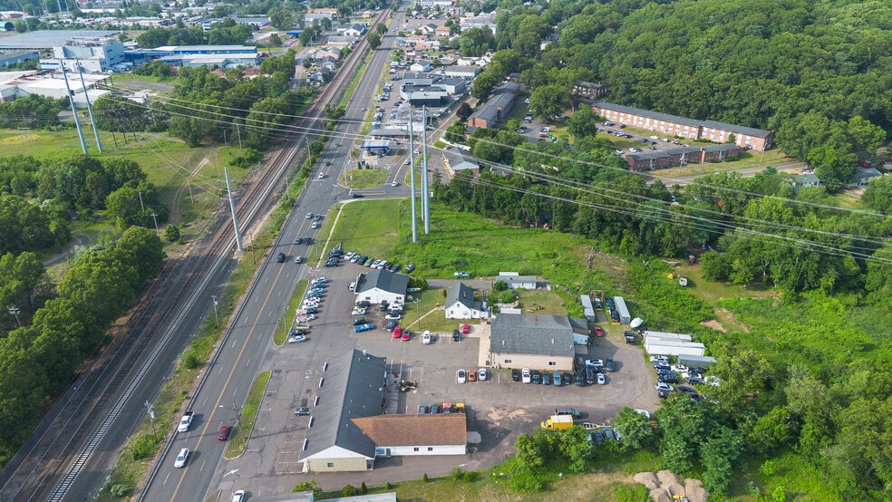More Photos Of 846-850 S Colony Rd Rd, Wallingford Storefront For Sale