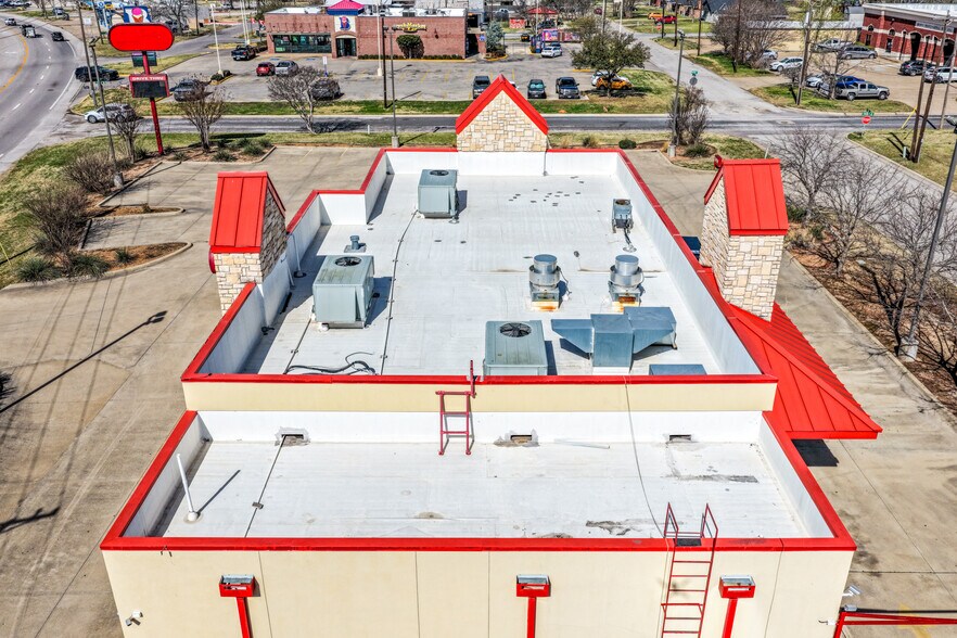 More Photos Of 1014 W Moore Ave, Terrell Restaurant For Sale