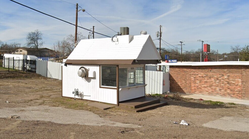 Primary Photo Of 5225 University Hills Blvd, Dallas General Retail For Lease