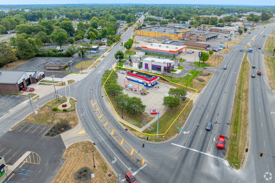 More Photos Of 1599 N Morton St, Franklin Fast Food For Lease