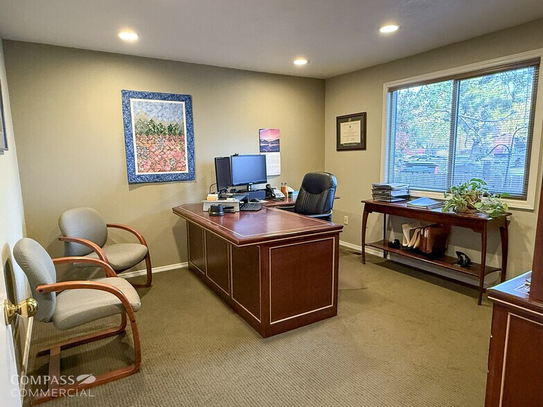 More Photos Of 1222 NE 4th St, Bend Office For Sale