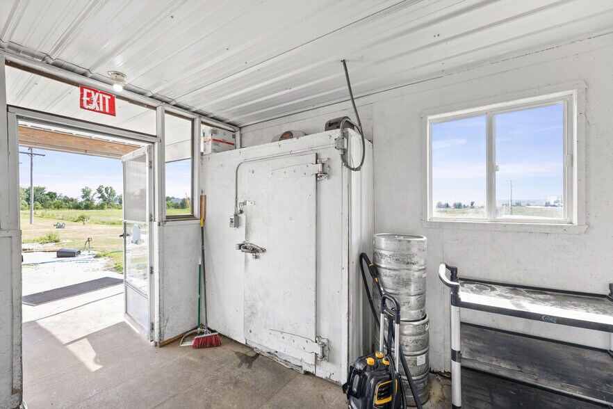 More Photos Of 2150 N State St, Iola Restaurant For Lease