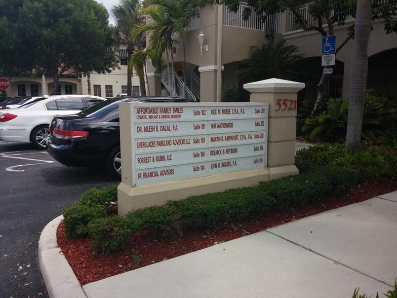 More Photos Of 5521 N University Dr, Coral Springs Office For Sale