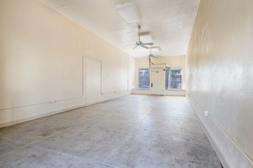 More Photos Of 2313 S Atlantic Blvd, Commerce Freestanding For Lease