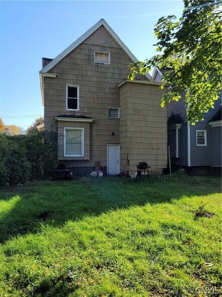 More Photos Of 3514 S Salina St, Syracuse Apartments For Sale