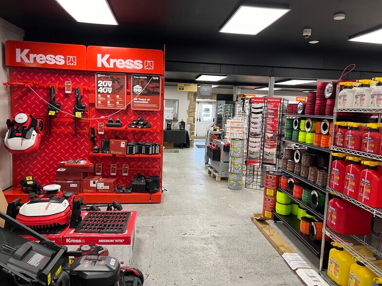 More Photos Of 154 Lancaster Ave, Malvern Auto Repair For Sale