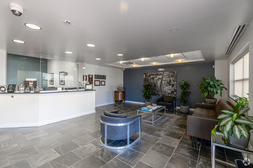 More Photos Of 1 Johnson Dr, Raritan Unknown For Lease