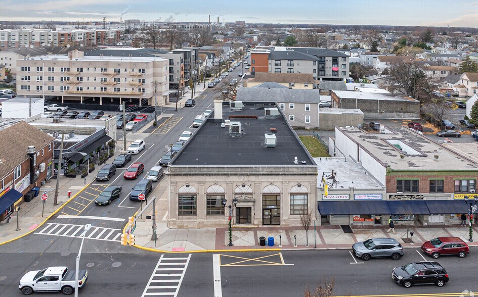 More Photos Of 201 N Wood Ave, Linden Bank For Sale