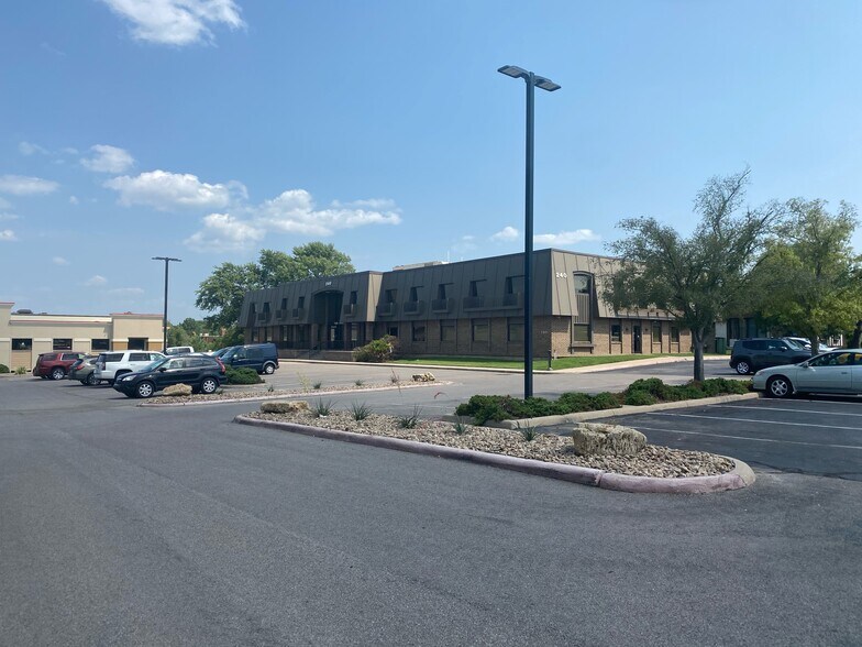 More Photos Of 240 N Rock Rd, Wichita Medical For Lease