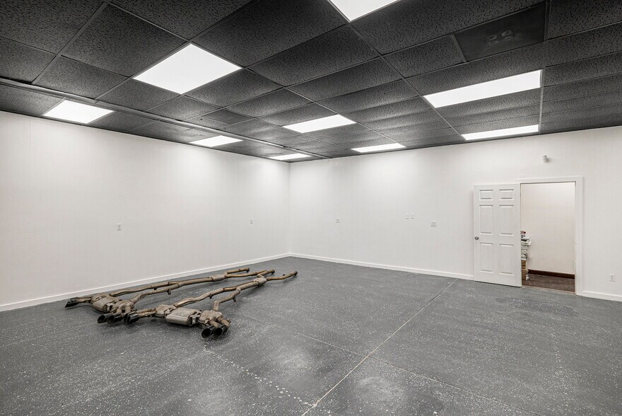 More Photos Of 340 W Hampden Ave, Englewood Freestanding For Sale