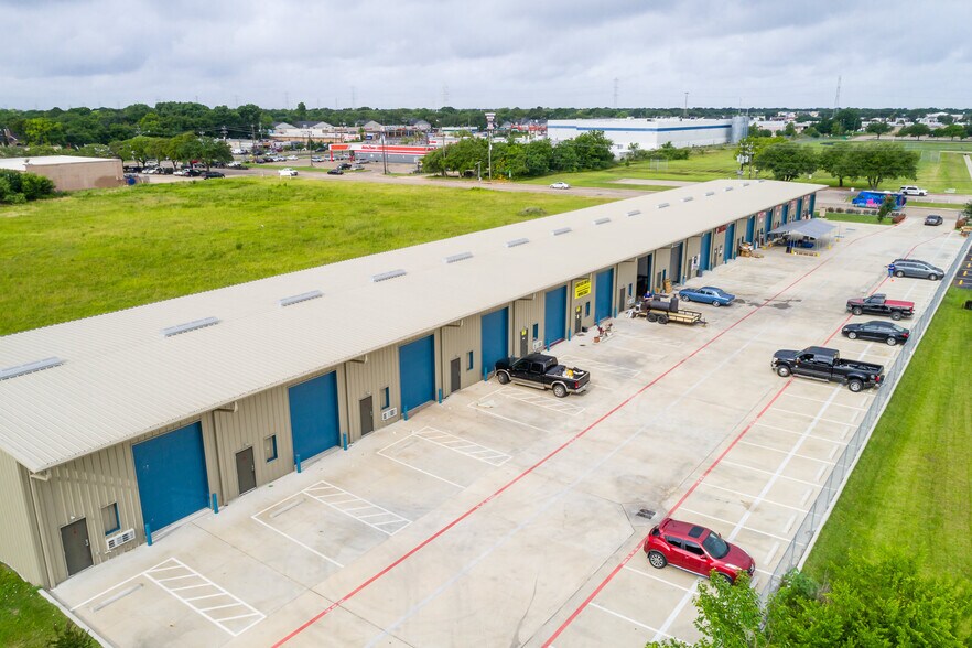 More Photos Of 9351 Boone Rd, Houston Warehouse For Lease