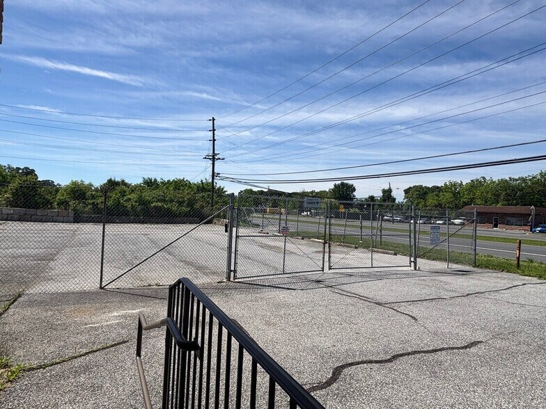 More Photos Of 4214 North Point Blvd SE, Dundalk Warehouse For Lease