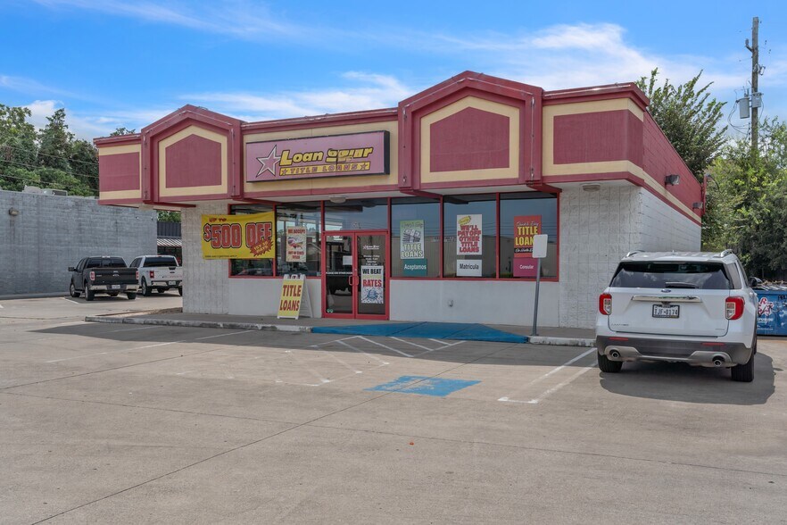 More Photos Of 12011 Bammel North Houston Rd, Houston Freestanding For Lease