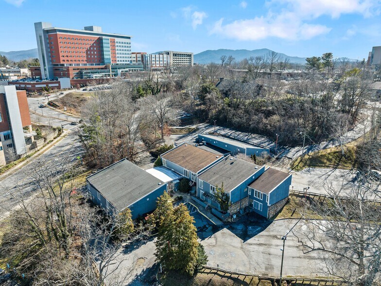 More Photos Of 131 McDowell St, Asheville Medical For Sale