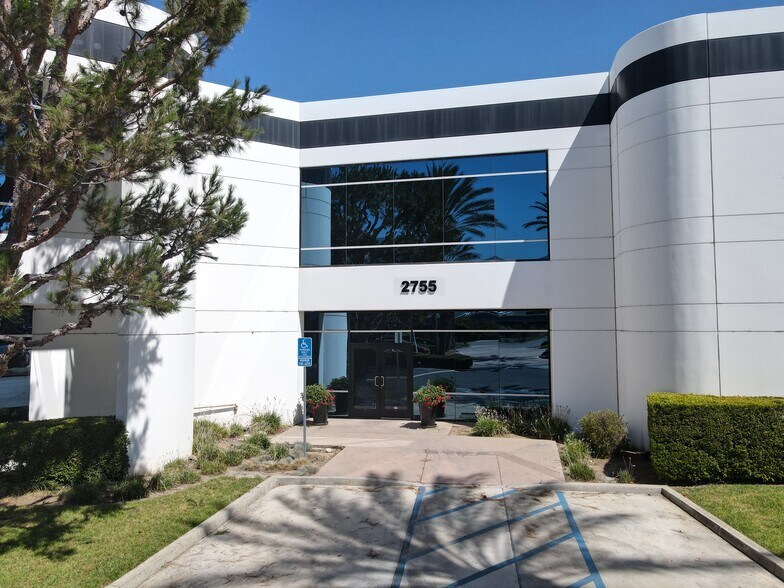 More Photos Of 2755 Wardlow Rd, Corona Warehouse For Lease