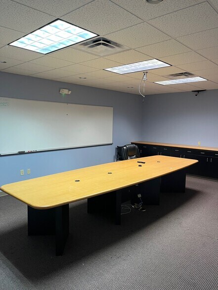More Photos Of 110 Prosperity Blvd, Piedmont Warehouse For Lease