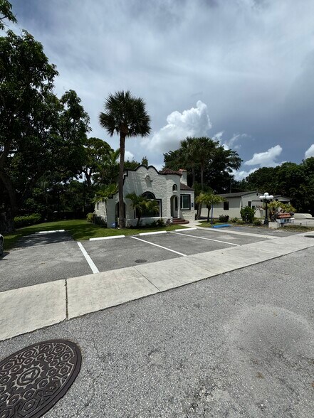 More Photos Of 1317 SE 4th Ave, Fort Lauderdale Office Residential For Sale