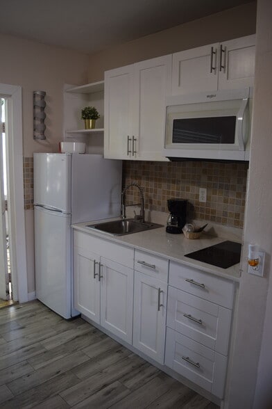 More Photos Of 4628 N Ocean Dr, Lauderdale-by-the-Sea Hotel For Sale