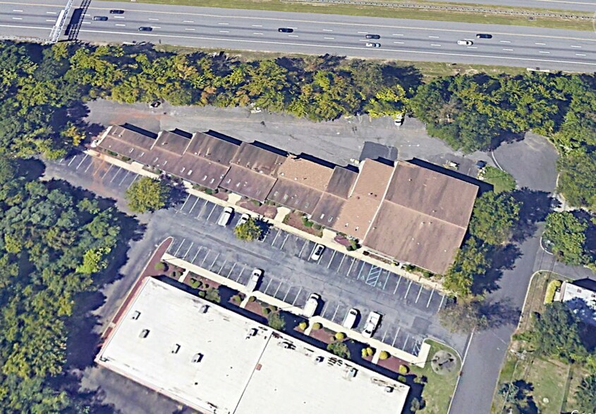 More Photos Of 600 Deer Rd, Cherry Hill Light Distribution For Sale