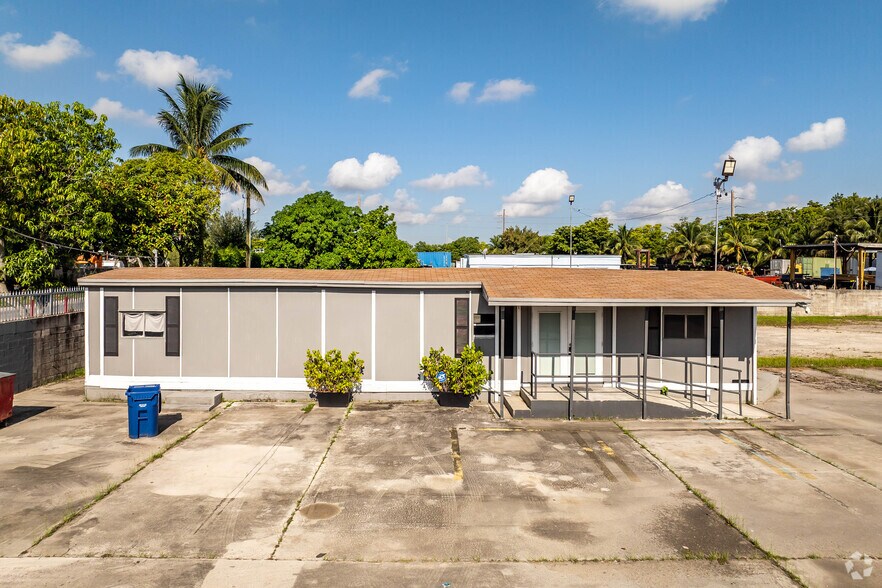 More Photos Of 2111 NW 141st St, Opa Locka Land For Lease
