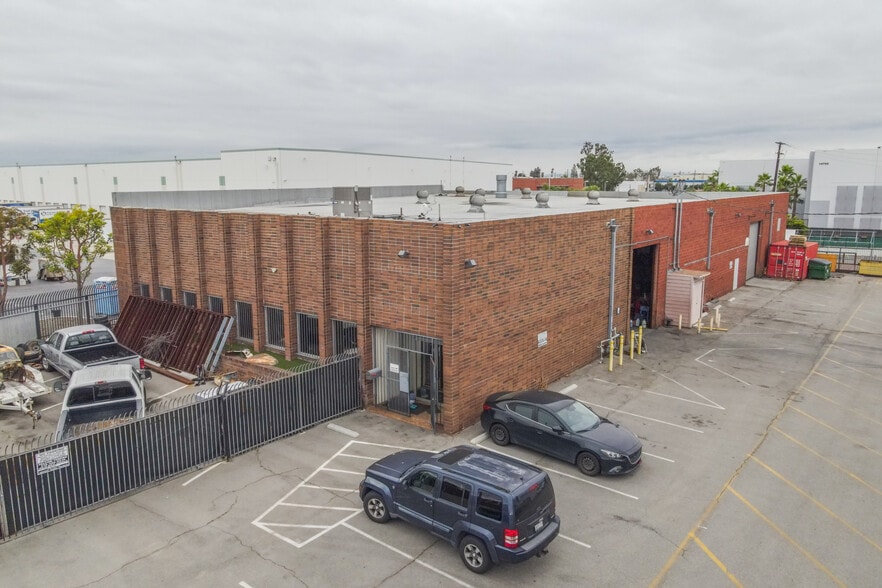 More Photos Of 14550 S Main St, Gardena Warehouse For Sale