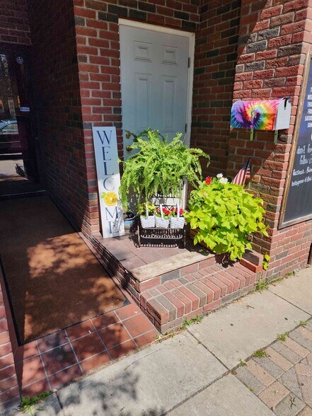 More Photos Of 13-17 N 4th St, Martins Ferry Light Distribution For Sale