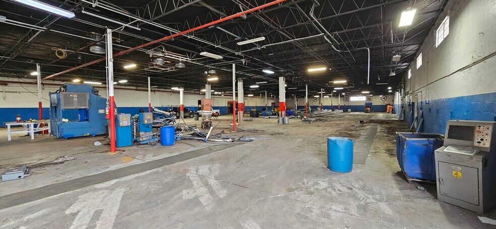 More Photos Of 2320 NW 147th St, Opa-locka Warehouse For Lease