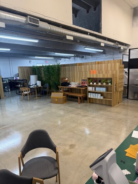 More Photos Of 7851-7863 NW 46th St, Doral Warehouse For Lease