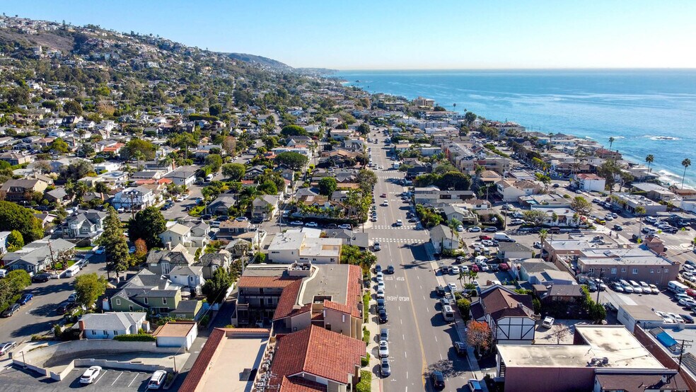More Photos Of 900-944 Glenneyre St, Laguna Beach Office Residential For Lease