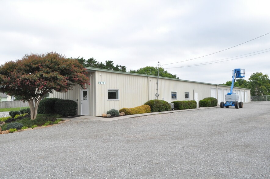 Primary Photo Of 2333 W Emory Rd, Powell Industrial For Sale