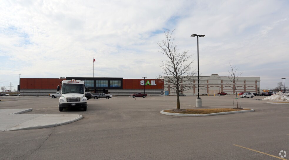 More Photos Of 150 Holiday Inn Dr, Cambridge General Retail For Sale