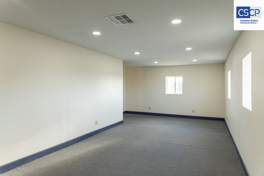 More Photos Of 1175 State Hwy 19, Chickasha Manufacturing For Lease