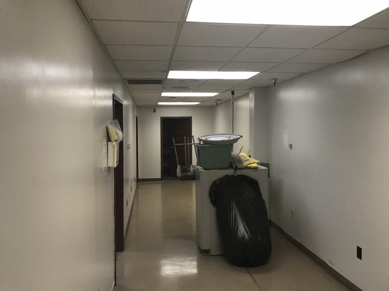 More Photos Of 131 N Hedges St, Dayton Warehouse For Sale