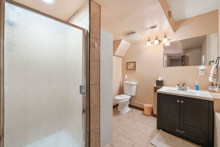 More Photos Of 1 Stevenson Rd, Laramie Specialty For Lease