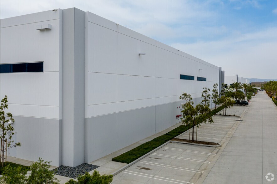 More Photos Of 1204 N Miller St, Anaheim Unknown For Lease