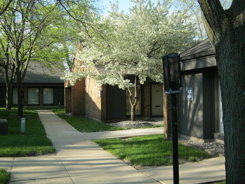 Primary Photo Of 1250 Executive Pl, Geneva Office For Lease