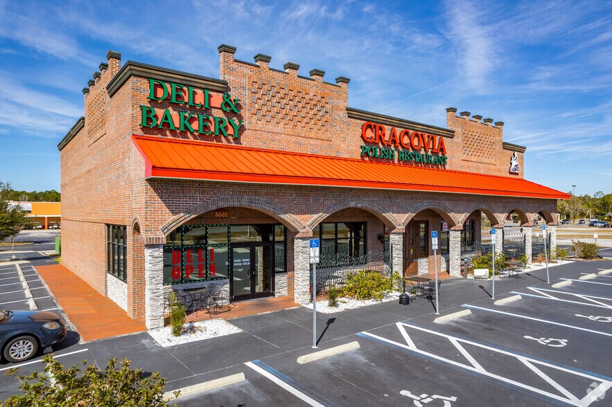 More Photos Of 3007 Commercial Way, Spring Hill Restaurant For Sale