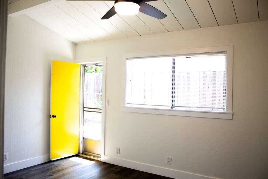 More Photos Of 2483-2491 Whitney Dr, Mountain View Apartments For Sale