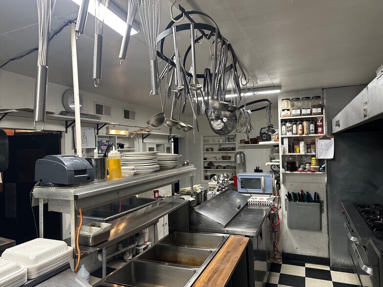 More Photos Of 131 Church St, Granville Specialty For Sale