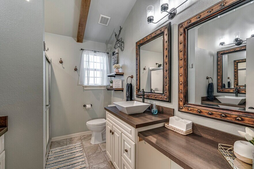 More Photos Of 3199 County 2730 Rd, Glen Rose Lodge Meeting Hall For Sale