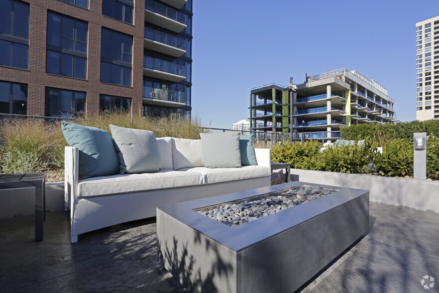 More Photos Of 637-643 N Wells St, Chicago Apartments For Lease