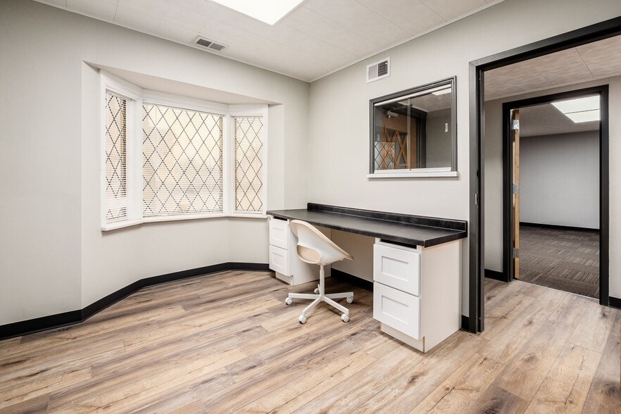 More Photos Of 1251 W Broad St, Columbus Storefront Retail Office For Sale