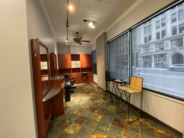 More Photos Of 1717 Champa St, Denver Hotel For Lease