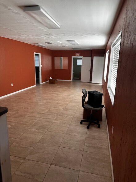 Primary Photo Of 3002 Manatee Ave, Bradenton Medical For Sale