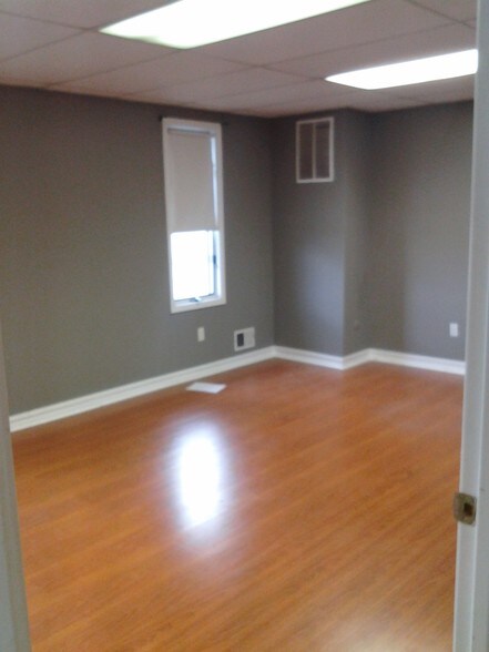 More Photos Of 3010 Bordentown Ave, Parlin Medical For Lease