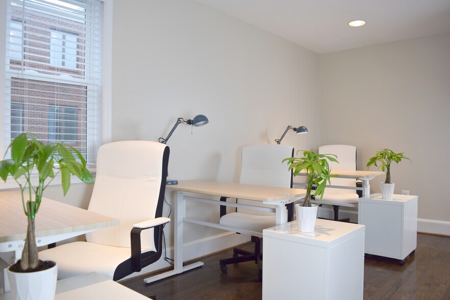 More Photos Of 123 N Henry St, Alexandria Office For Lease