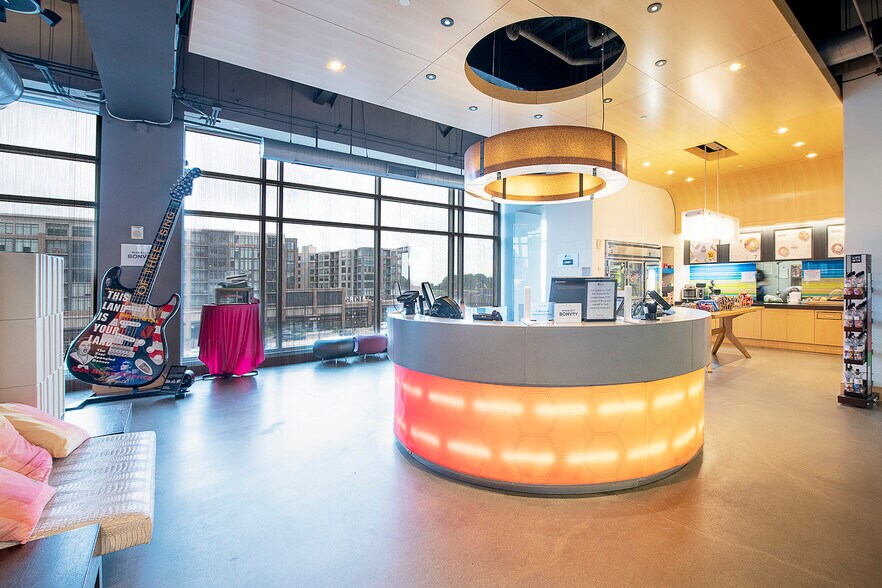 More Photos Of 950 Main Ave, Cleveland Office For Lease