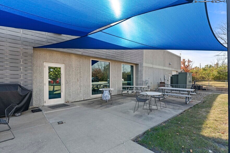 More Photos Of 2839 Northgate Dr, Iowa City Office For Sale