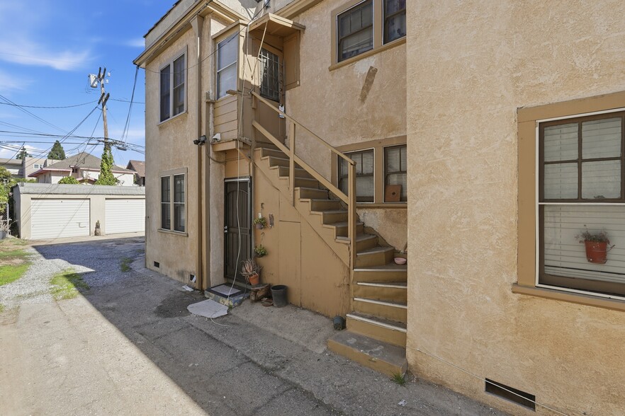 More Photos Of 605 W 41st St, Los Angeles Apartments For Sale